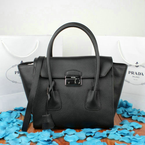 2014 Prada calfskin flap bag BN2665 black - Click Image to Close